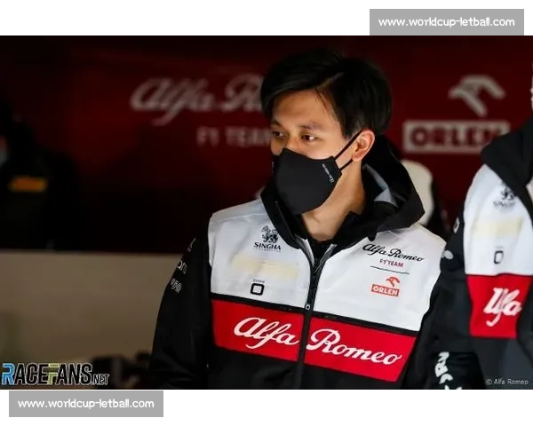 中国车手周冠宇登上F1领奖台，历史性一刻，民族骄傲！